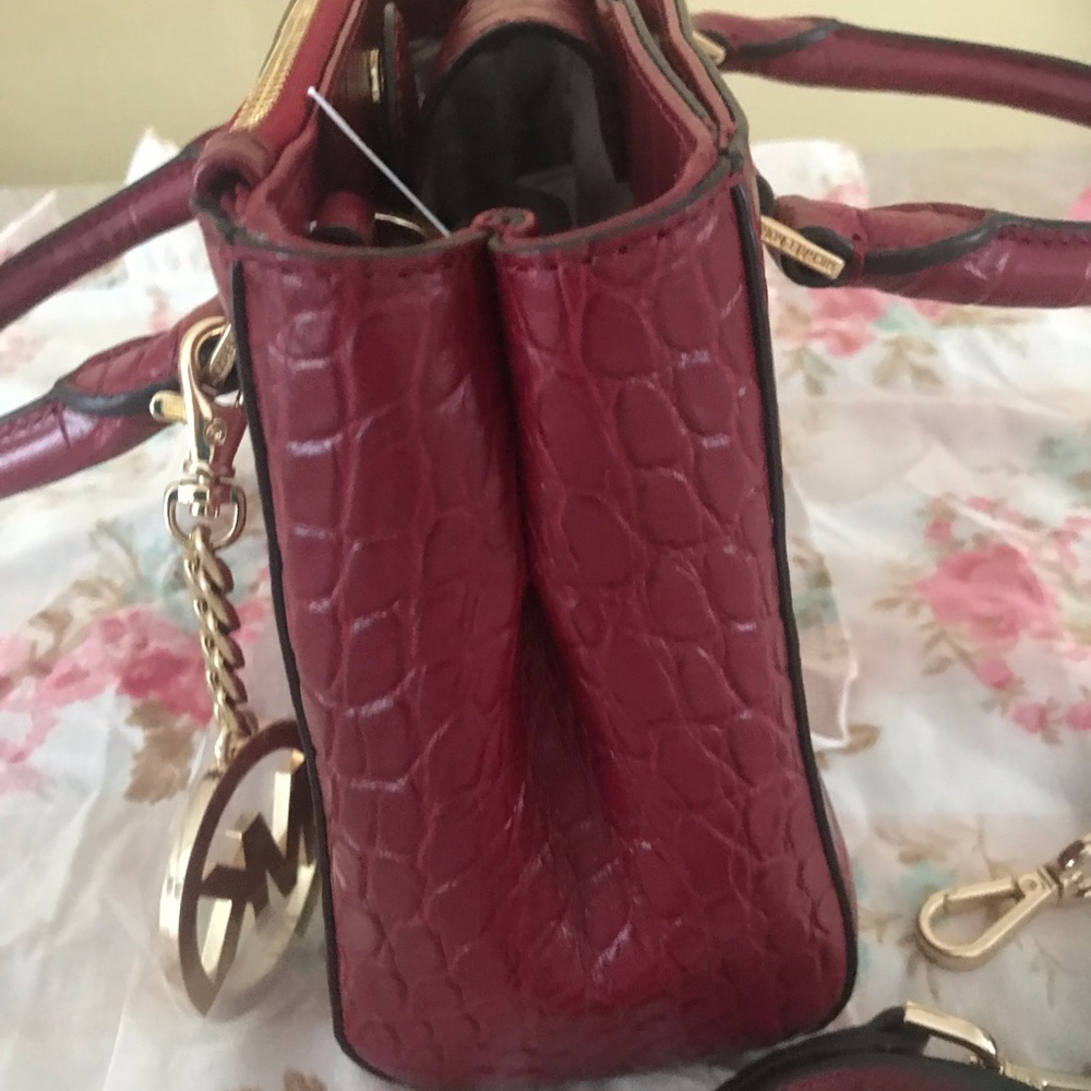 Brand new with tags Michael Kors Kellen. - Picture 8 of 8